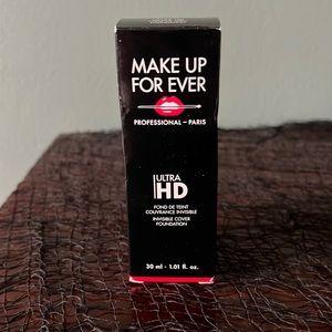 Makeup Forever Ultra HD foundation in shade Y522